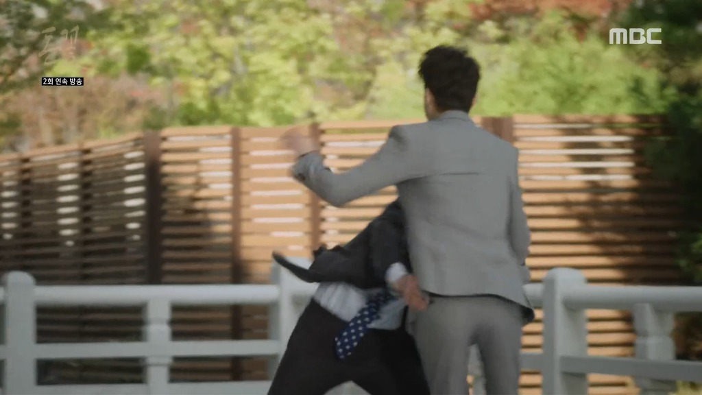 [돈꽃] 갑들이 서로 가지고 싶어 주먹다툼까지 하는 슈퍼을 '장혁'.jpg | 인스티즈