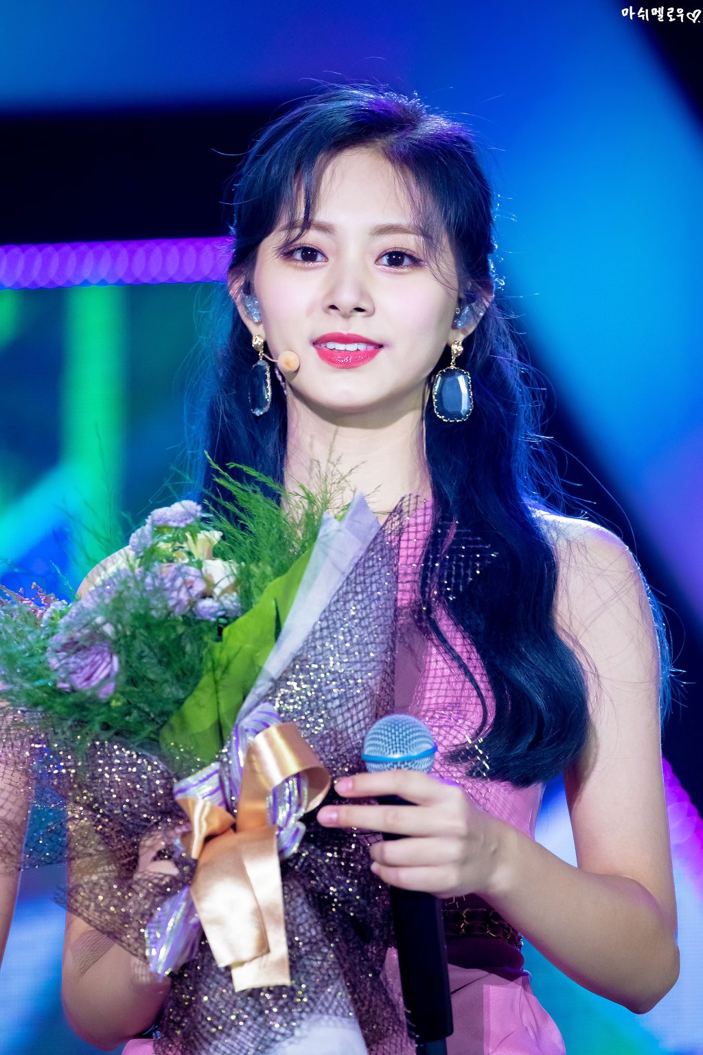 머리묶은 쯔위.jpgif | 인스티즈