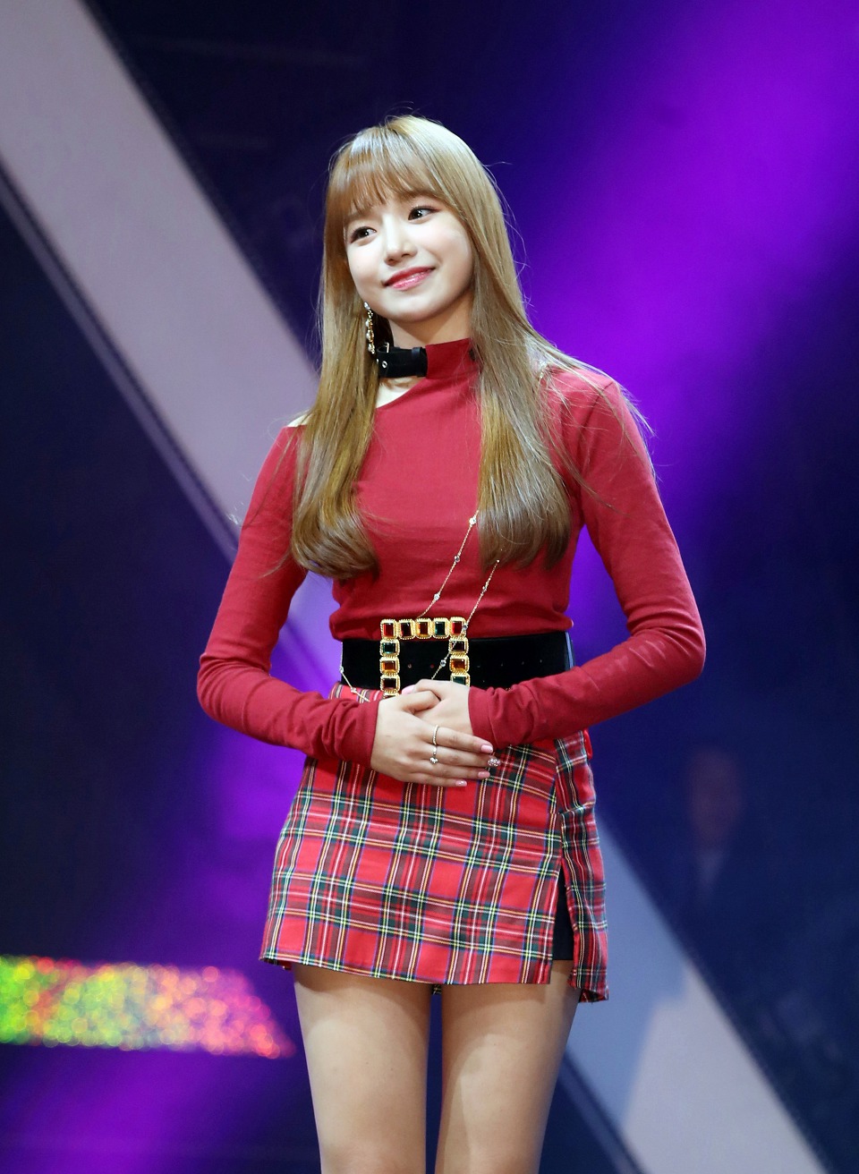아이즈원 데뷔 미니 앨범 발매 기념 쇼케이스 | 인스티즈